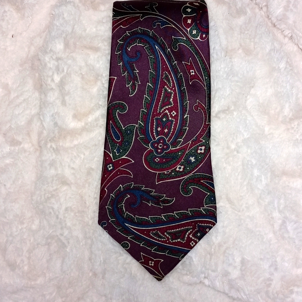 Burgundy Paisley Halston III Tie